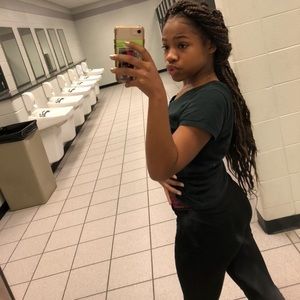 Meet your Posher, Nyla